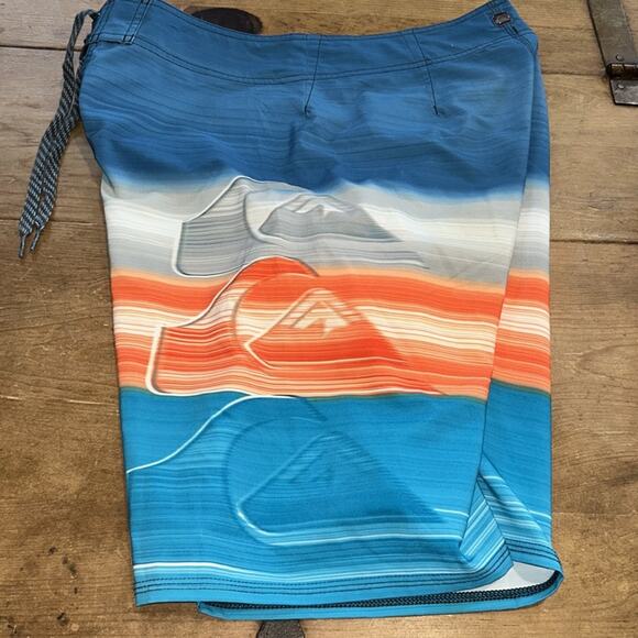 Men's Quicksilver Rip Current Blue and Orange Swim Shorts Size 31 - Picture 6 of 8
